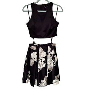 Prom/Homecoming Dress - 2 Piece - Sequin Hearts